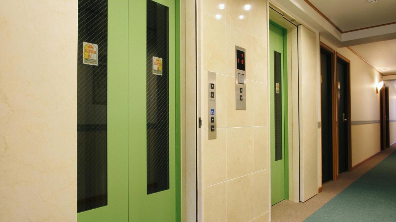 Toyoko Inn Kanda Akihabara Tokio Exterior foto