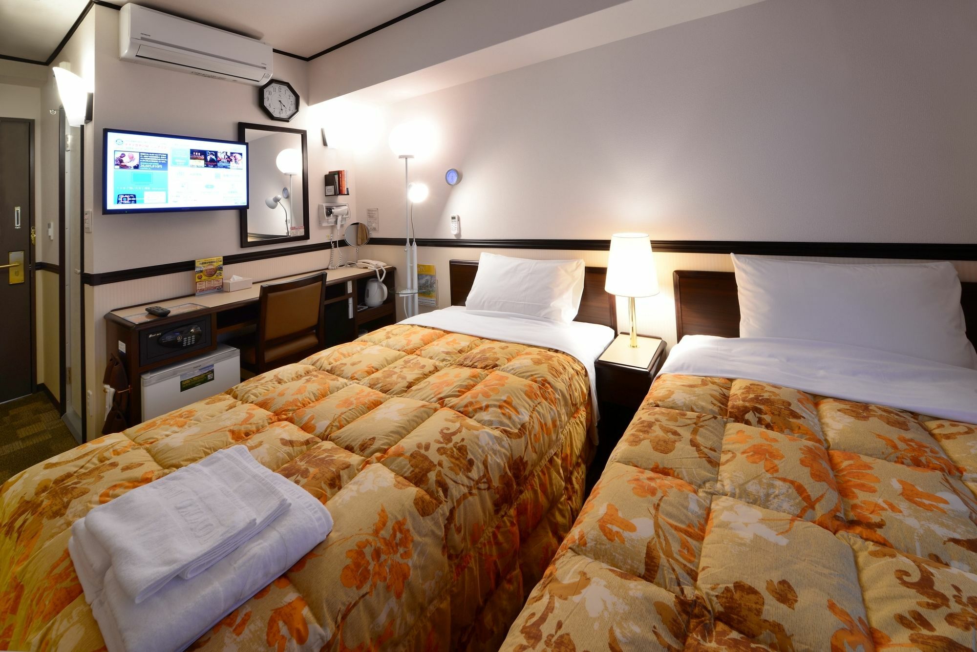Toyoko Inn Kanda Akihabara Tokio Exterior foto